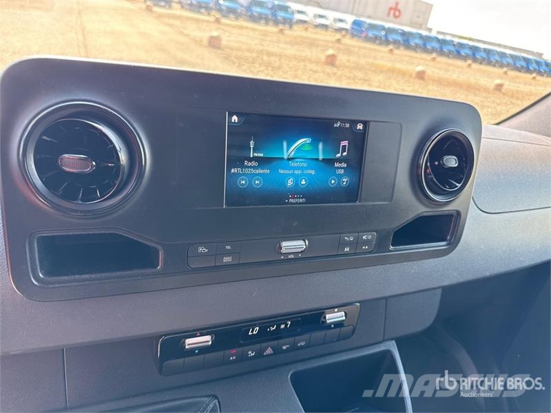 Mercedes-Benz Sprinter 211 CDi Cargo Van Utilitaire