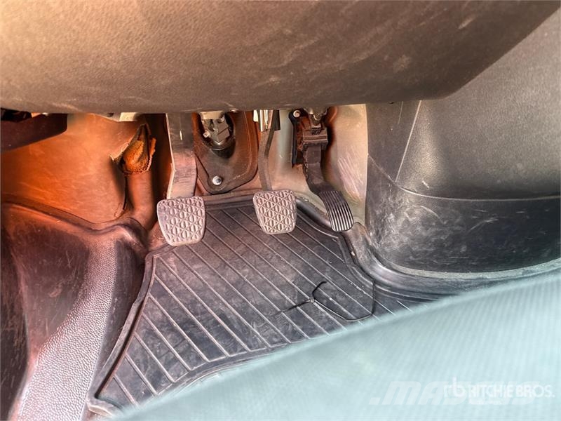 Mercedes-Benz Sprinter 211 CDi Cargo Van Utilitaire