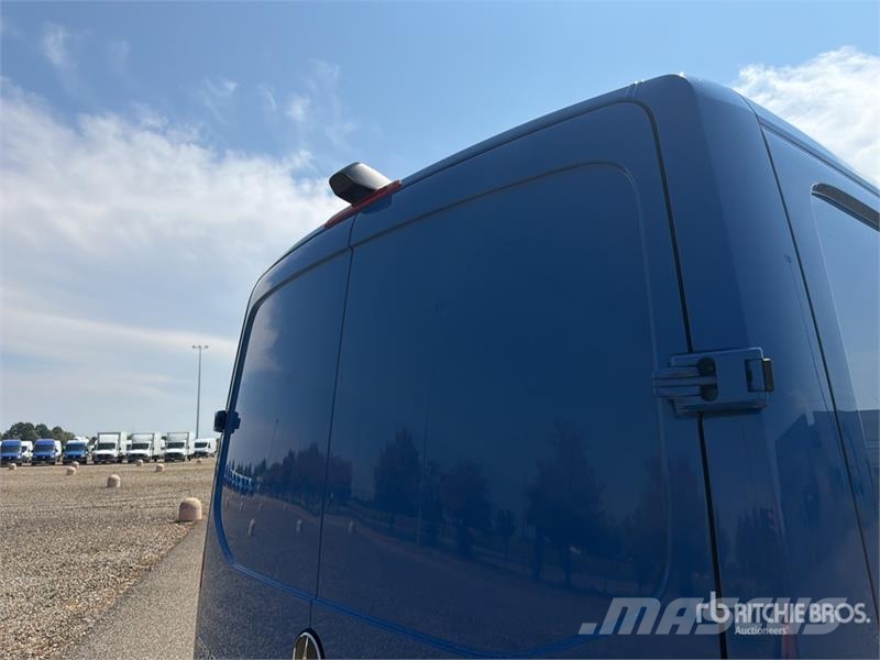 Mercedes-Benz Sprinter 211 CDi Cargo Van Lieferwagen