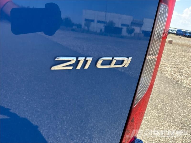 Mercedes-Benz Sprinter 211 CDi Cargo Van Utilitaire