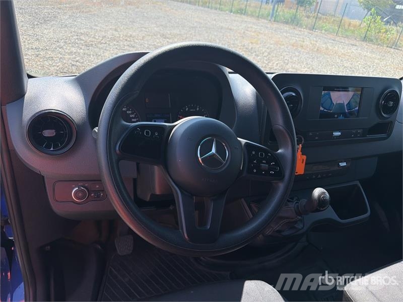 Mercedes-Benz Sprinter 311CDI Cargo Van Dodávky