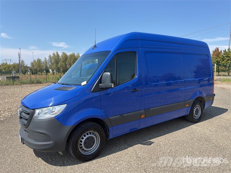 Mercedes-Benz Sprinter 311CDI Cargo Van Utilitaire