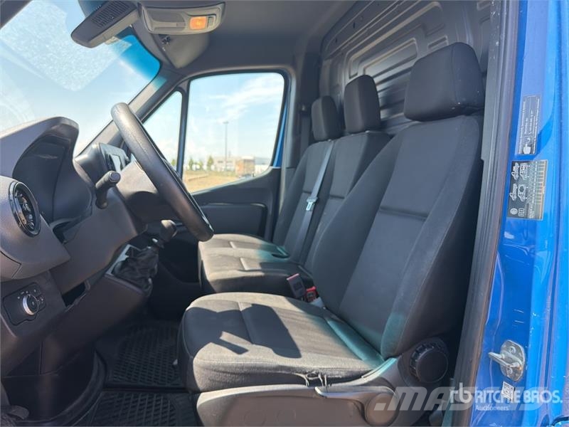 Mercedes-Benz Sprinter 211 CDi Cargo Van Lieferwagen
