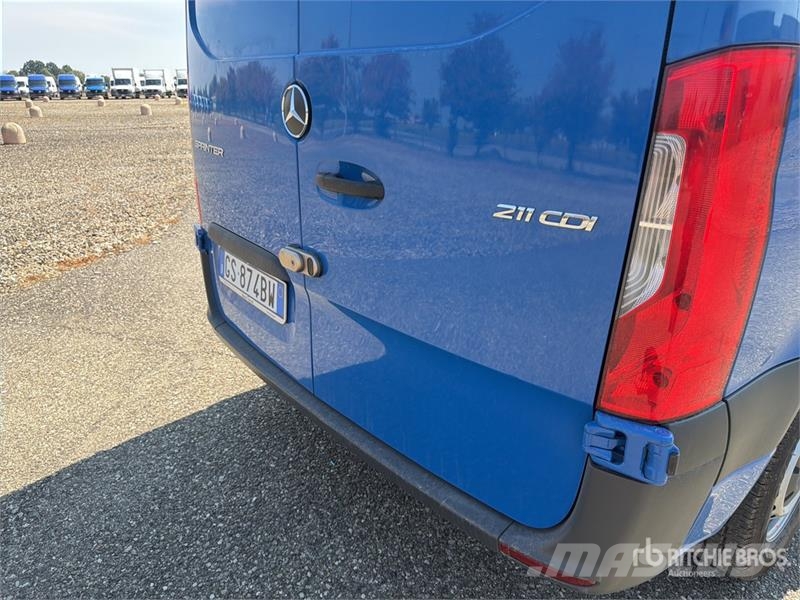 Mercedes-Benz Sprinter 211 CDi Cargo Van Utilitaire