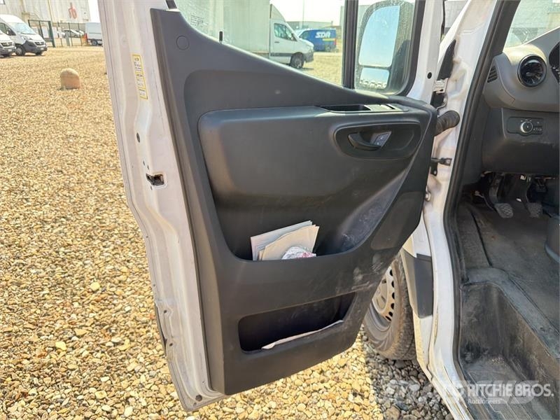 Mercedes-Benz Sprinter 314CDI Cargo Van Pakettiautot