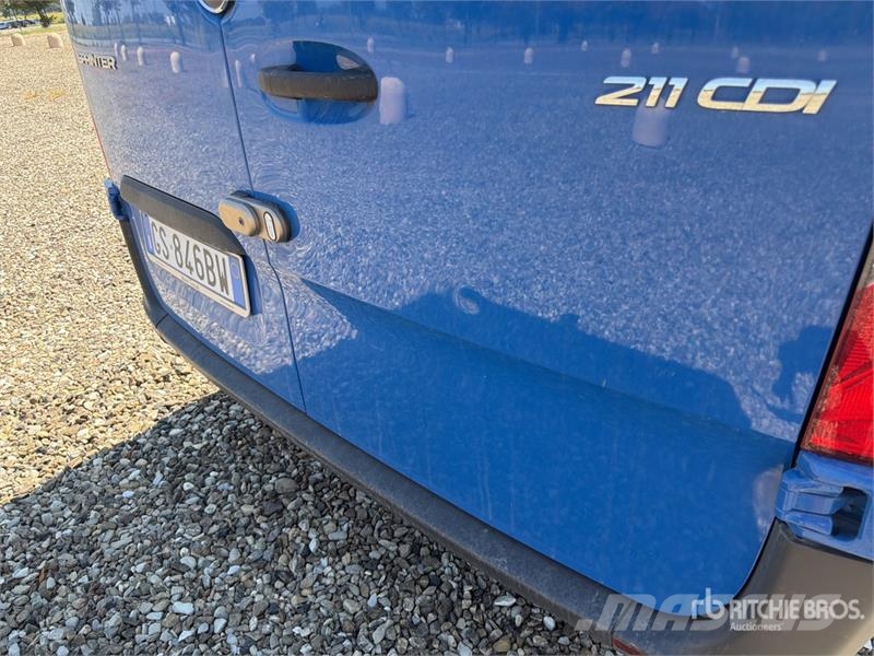 Mercedes-Benz Sprinter 211 CDi Cargo Van Utilitaire
