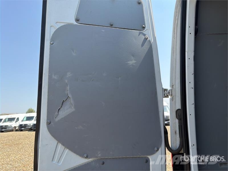 Mercedes-Benz Sprinter 314CDI Cargo Van Pakettiautot