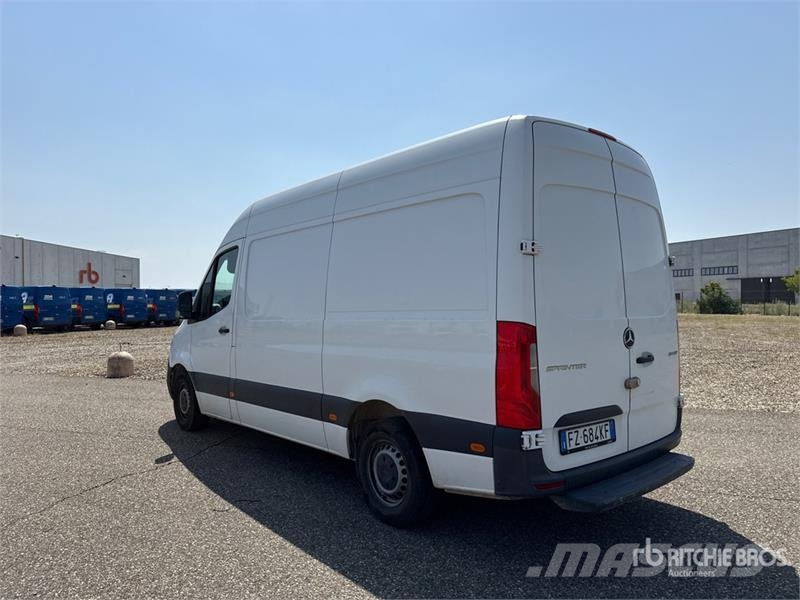 Mercedes-Benz Sprinter 314CDI Cargo Van Pakettiautot