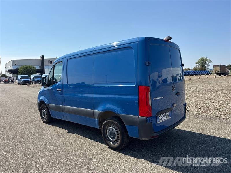 Mercedes-Benz Sprinter 211 CDi Cargo Van Utilitaire