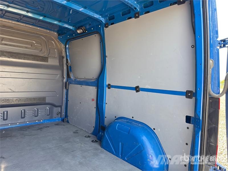 Mercedes-Benz Sprinter 211 CDi Cargo Van Pakettiautot