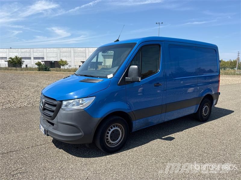 Mercedes-Benz Sprinter 211 CDi Cargo Van Utilitaire