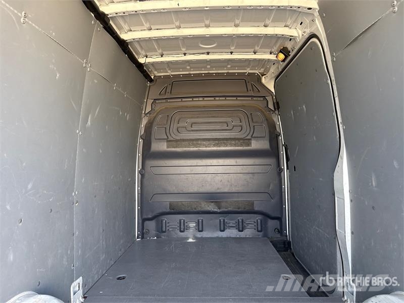 Mercedes-Benz Sprinter 314CDI Cargo Van Pakettiautot