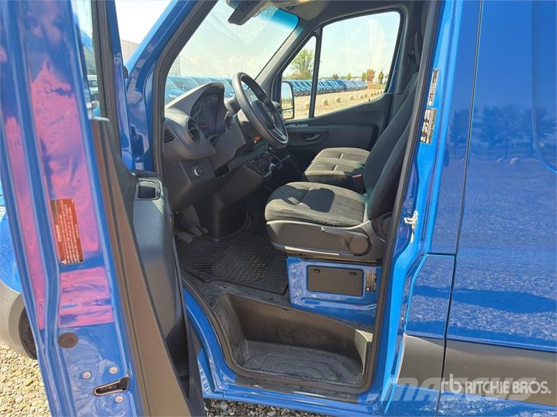 Mercedes-Benz Sprinter 211 CDi Cargo Van Utilitaire