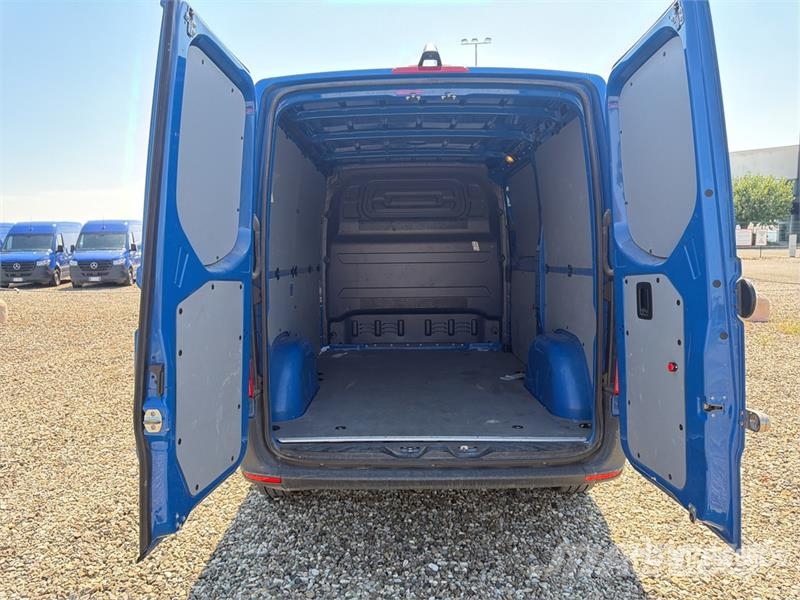 Mercedes-Benz Sprinter 211 CDi Cargo Van Lieferwagen