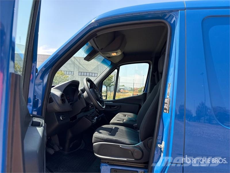 Mercedes-Benz Sprinter 211 CDi Cargo Van Utilitaire