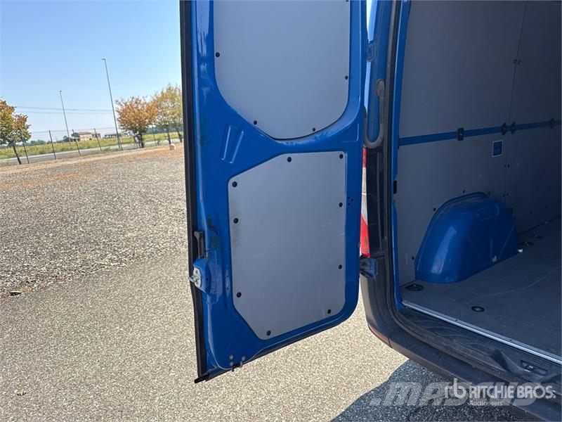 Mercedes-Benz Sprinter 211 CDi Cargo Van Lieferwagen
