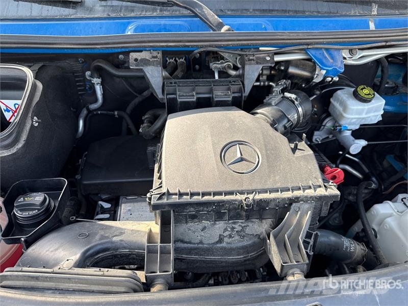 Mercedes-Benz Sprinter 211 CDi Cargo Van Lieferwagen