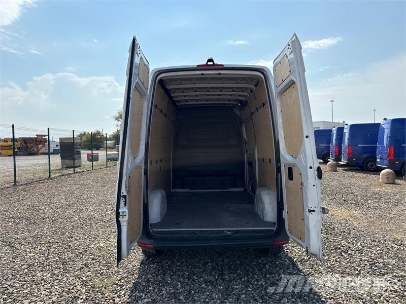 Mercedes-Benz Sprinter 311CDI Cargo Van Utilitaire