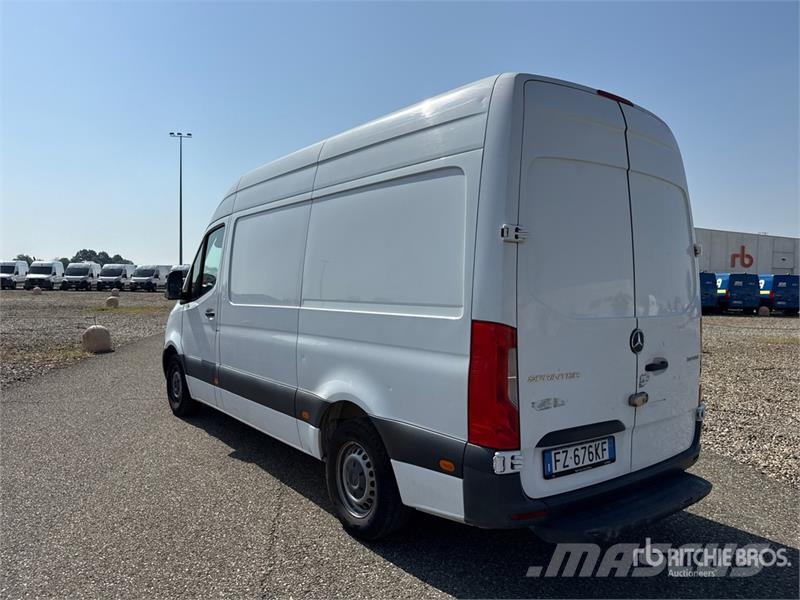 Mercedes-Benz Sprinter 314CDI Cargo Van Pakettiautot