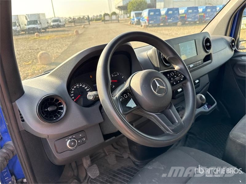 Mercedes-Benz Sprinter 311CDI Cargo Van Dodávky
