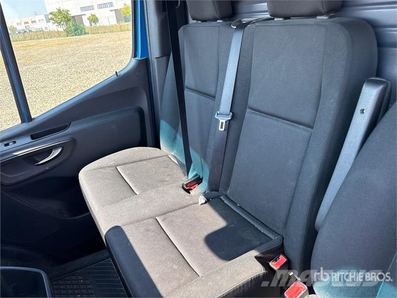 Mercedes-Benz Sprinter 211 CDi Cargo Van Utilitaire