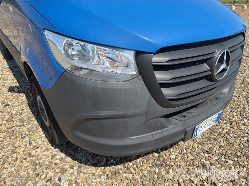 Mercedes-Benz Sprinter 211 CDi Cargo Van Utilitaire