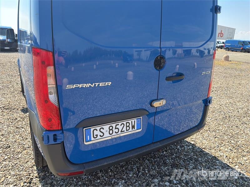 Mercedes-Benz Sprinter 211 CDi Cargo Van Utilitaire