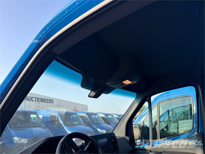 Mercedes-Benz Sprinter 211 CDi Cargo Van Utilitaire