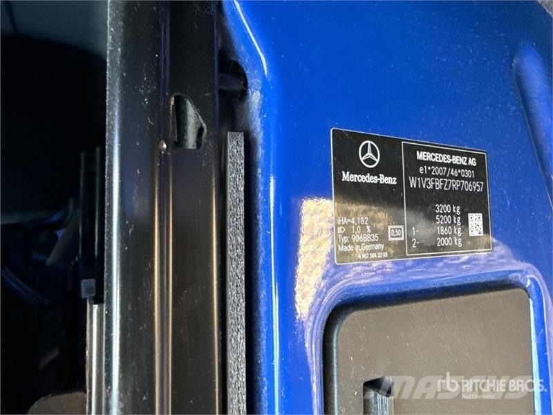 Mercedes-Benz Sprinter 311CDI Cargo Van Utilitaire