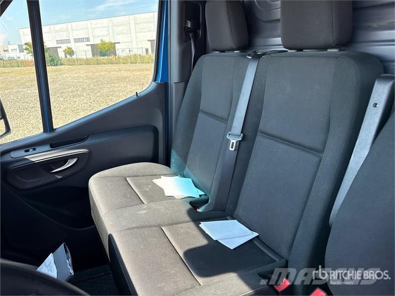 Mercedes-Benz Sprinter 211 CDi Cargo Van Utilitaire
