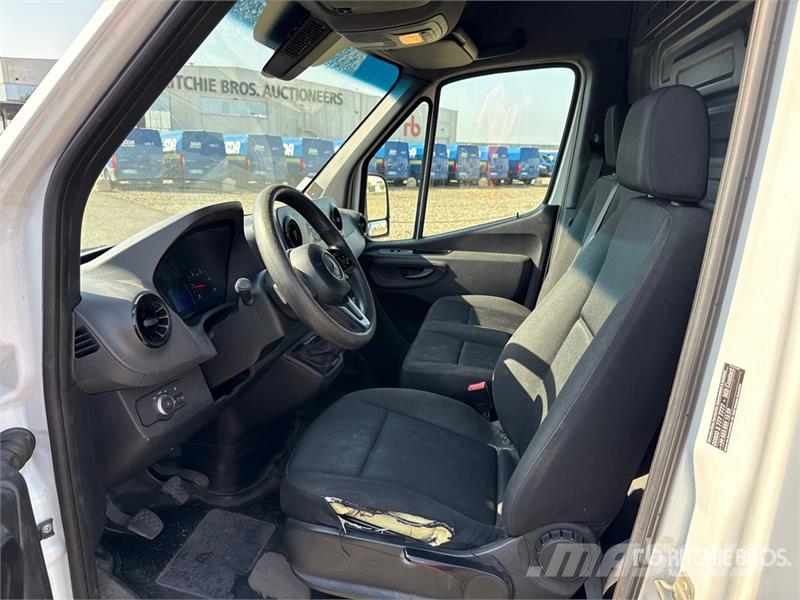 Mercedes-Benz Sprinter 314CDI Cargo Van Pakettiautot