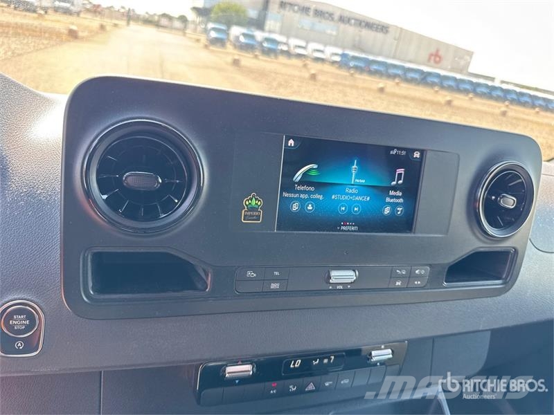 Mercedes-Benz Sprinter 211 CDi Cargo Van Utilitaire