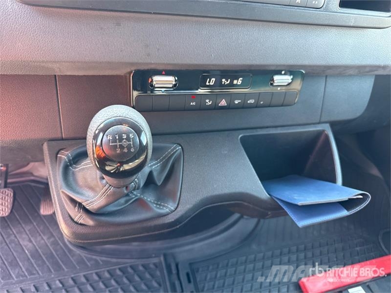 Mercedes-Benz Sprinter 211 CDi Cargo Van Utilitaire