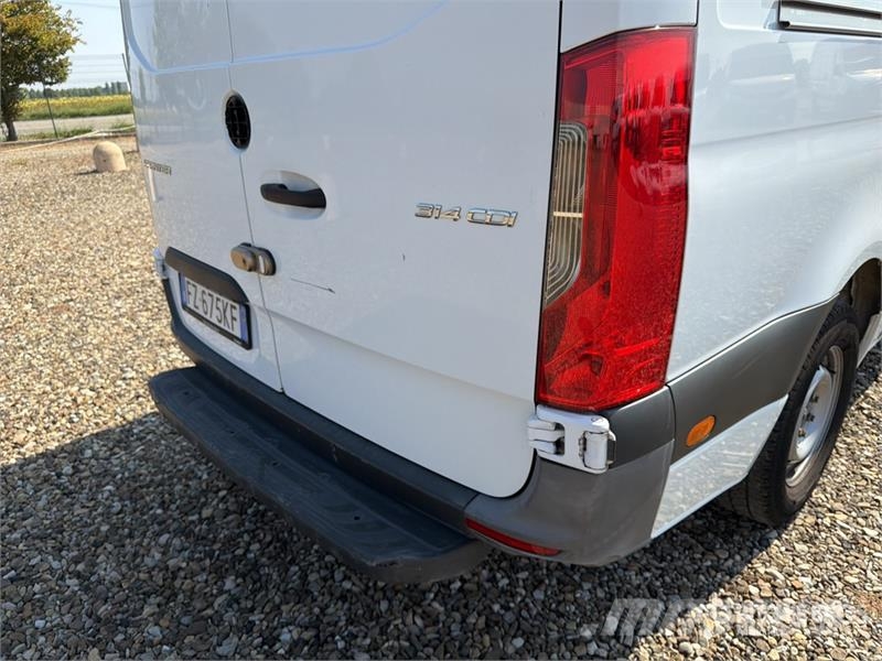 Mercedes-Benz Sprinter 314CDI Cargo Van Pakettiautot