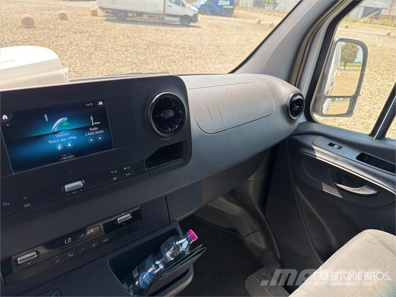 Mercedes-Benz Sprinter 311CDI Cargo Van Furgonetas cerradas