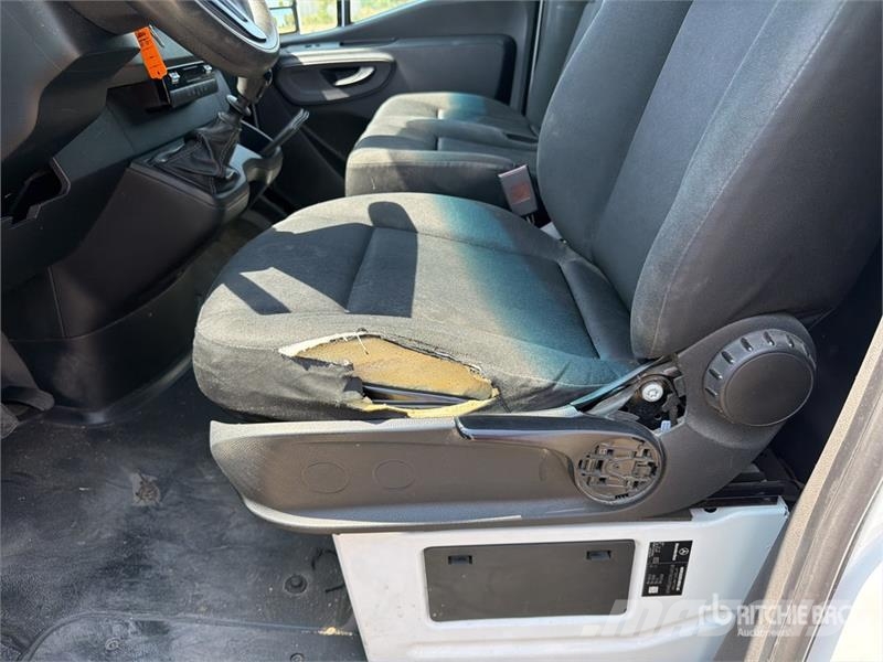Mercedes-Benz Sprinter 311CDI Cargo Van Pakettiautot