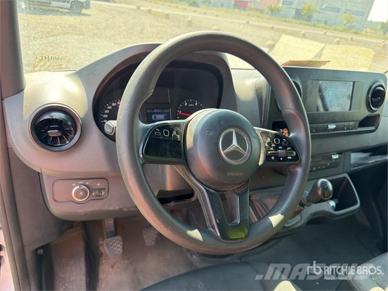 Mercedes-Benz Sprinter 314CDI Cargo Van Pakettiautot