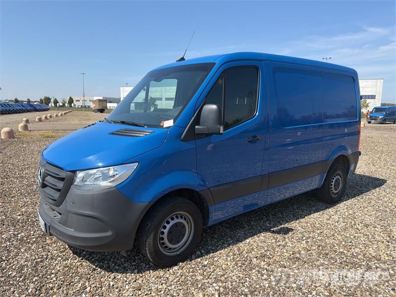 Mercedes-Benz Sprinter 211 CDi Cargo Van Utilitaire