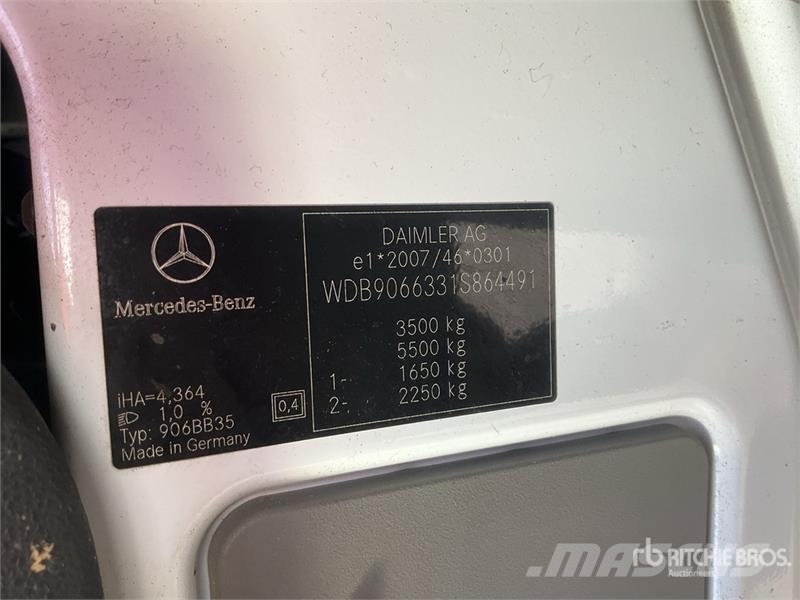 Mercedes-Benz SPRINTER Cargo Van Kaubikud