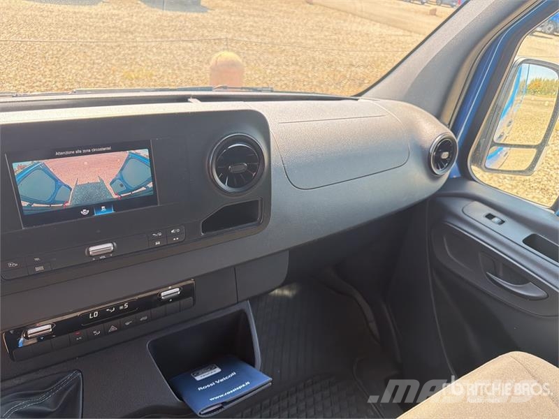 Mercedes-Benz Sprinter 211 CDi Cargo Van Utilitaire