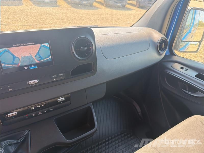 Mercedes-Benz Sprinter 211 CDi Cargo Van Utilitaire