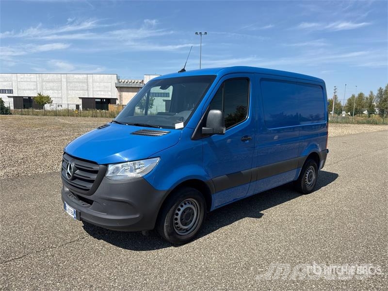 Mercedes-Benz Sprinter 211 CDi Cargo Van Utilitaire
