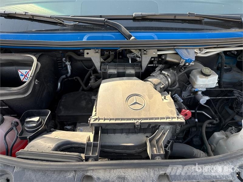 Mercedes-Benz Sprinter 211 CDi Cargo Van Utilitaire