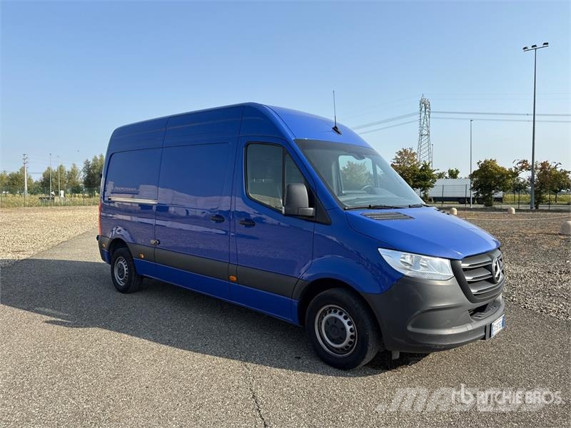 Mercedes-Benz Sprinter 311CDI Cargo Van Dodávky