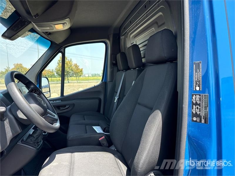 Mercedes-Benz Sprinter 211 CDi Cargo Van Utilitaire
