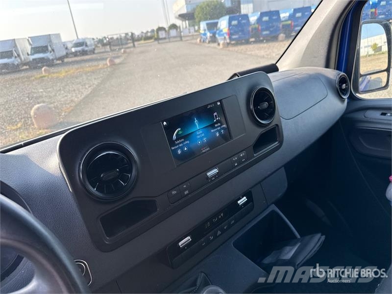 Mercedes-Benz Sprinter 311CDI Cargo Van Dodávky