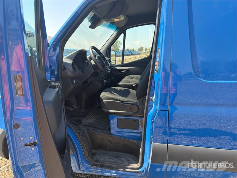 Mercedes-Benz Sprinter 211 CDi Cargo Van Lieferwagen