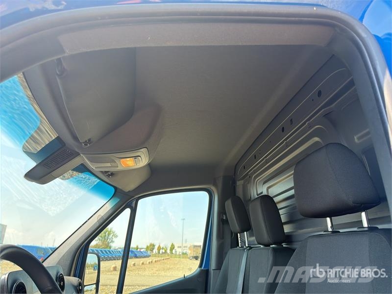 Mercedes-Benz Sprinter 211 CDi Cargo Van Utilitaire