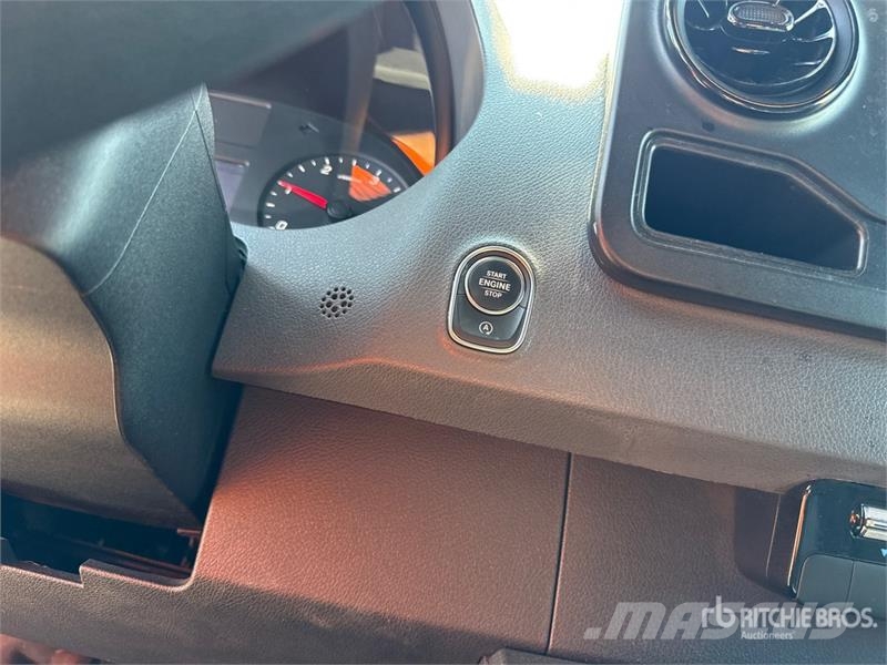 Mercedes-Benz Sprinter 211 CDi Cargo Van Utilitaire