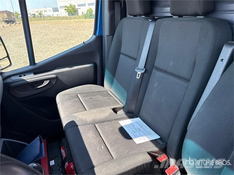 Mercedes-Benz Sprinter 211 CDi Cargo Van Utilitaire